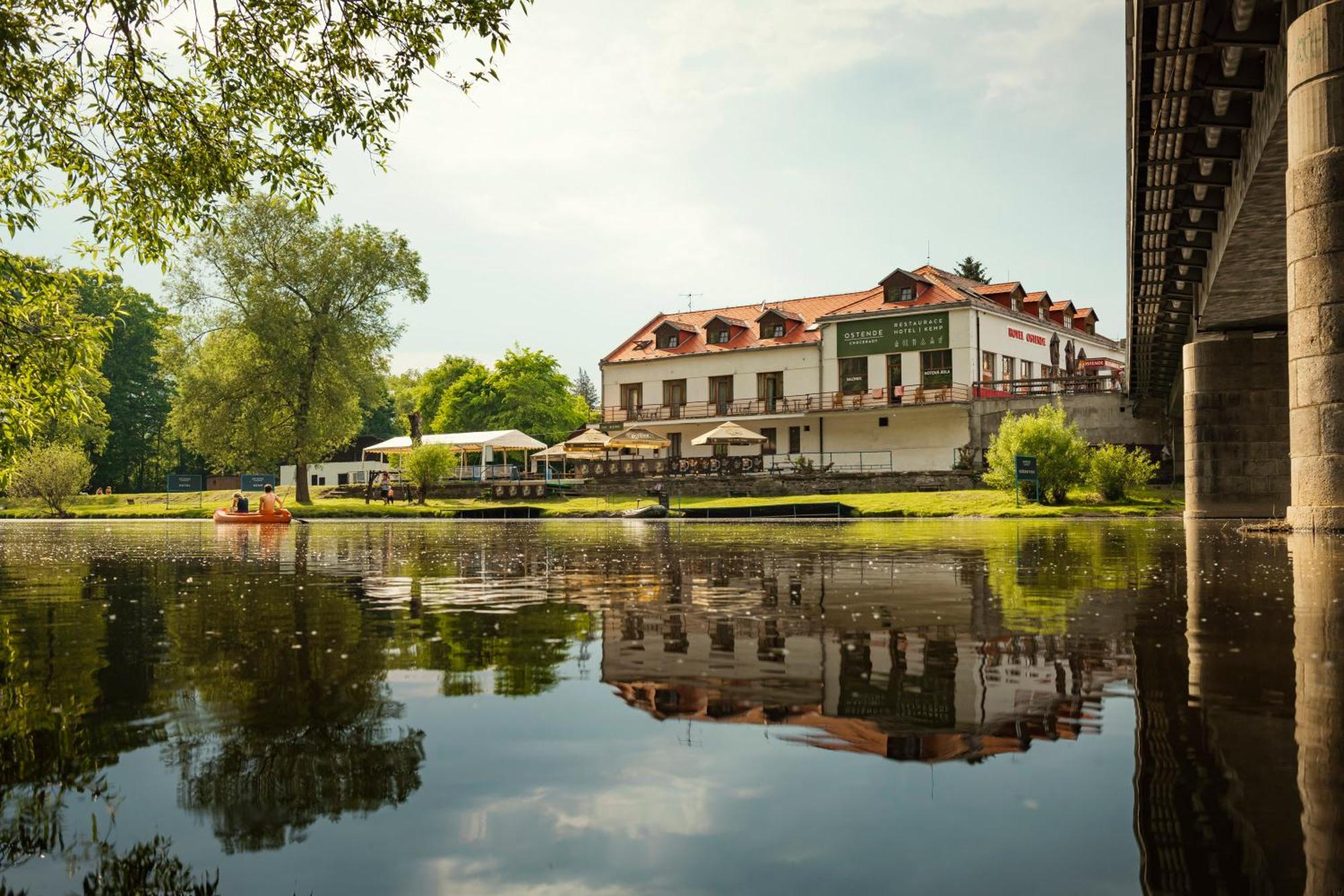 Hotel Ostende Chocerady Dış mekan fotoğraf